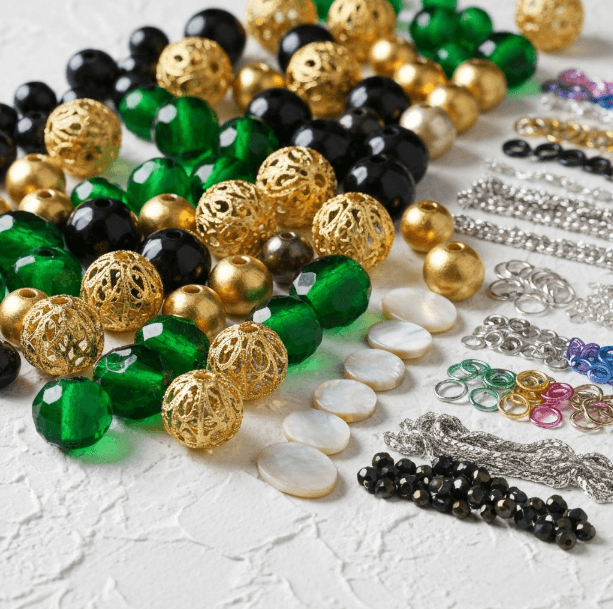 Beads and jewelry materials display